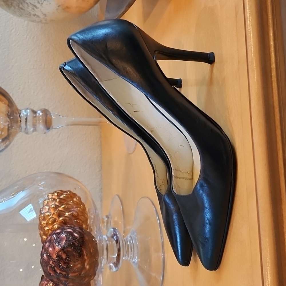 Never worn. Nine West Flax Black Leather Heels size 6.5